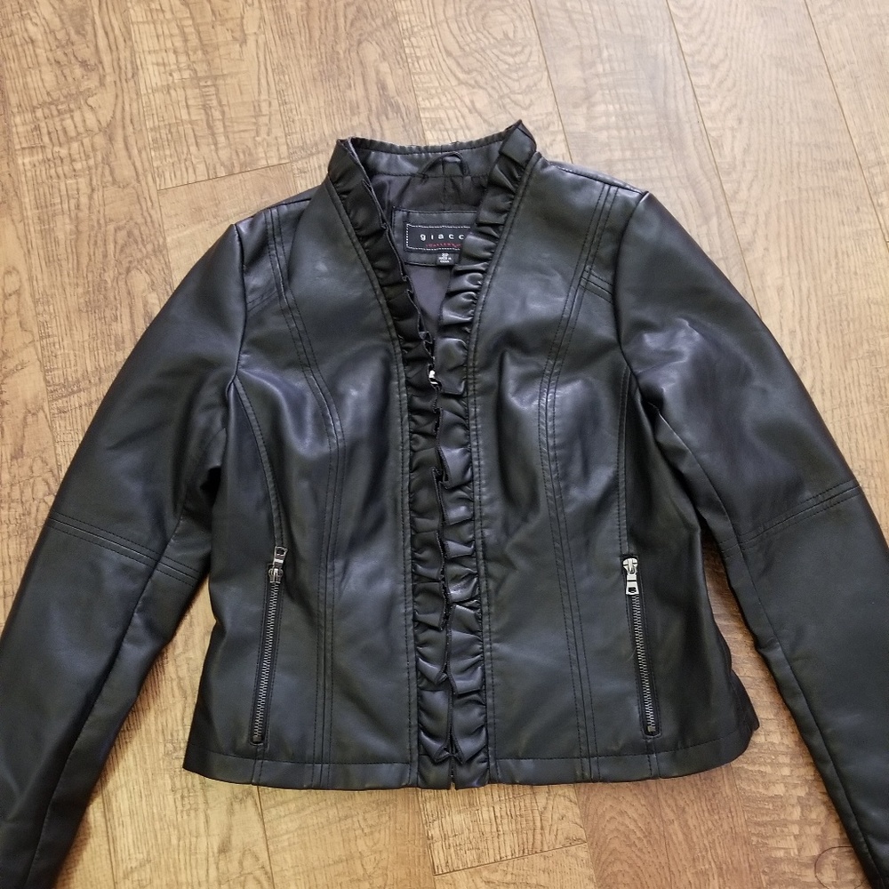 Ladies Petite Black Leather Jacket NWOT